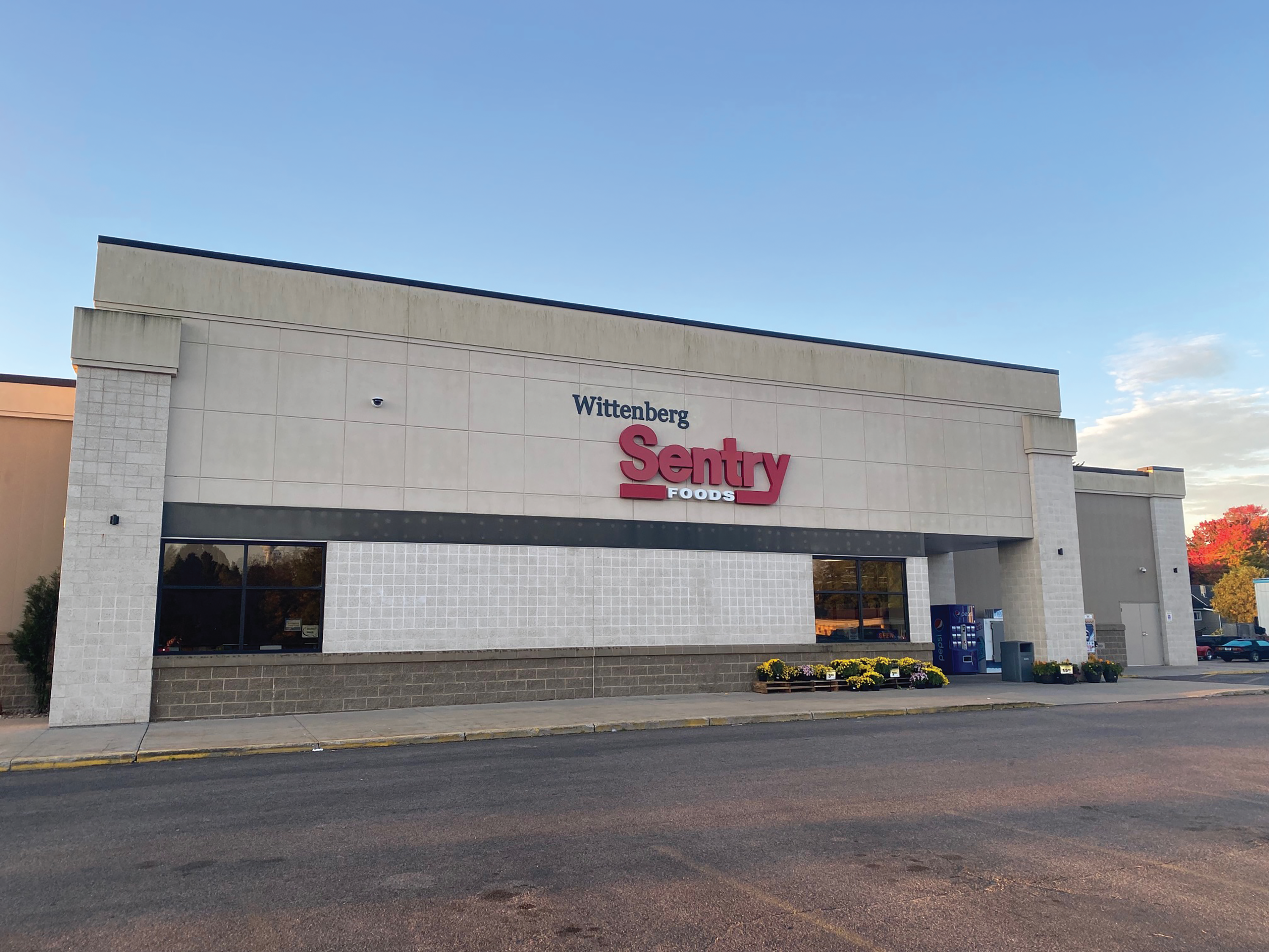 Wittenberg Sentry Foods Storefront